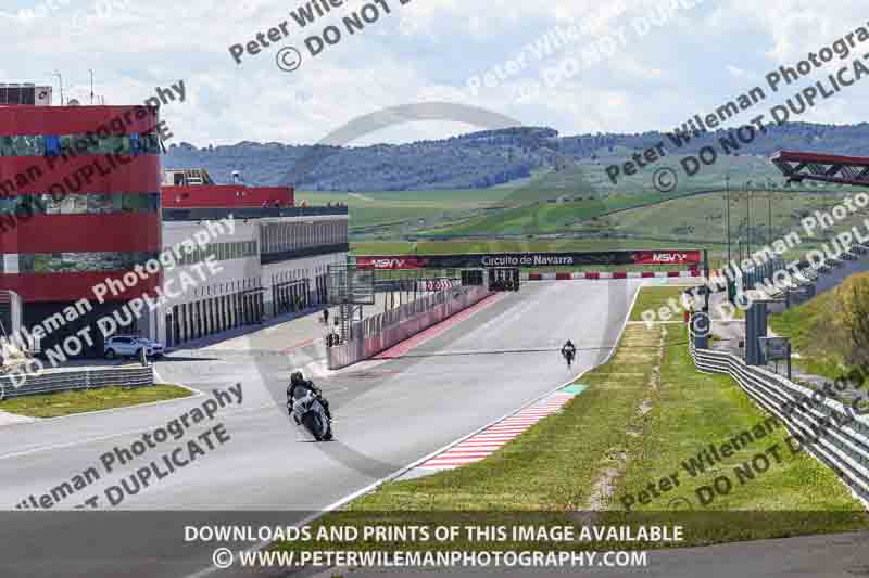 cadwell no limits trackday;cadwell park;cadwell park photographs;cadwell trackday photographs;enduro digital images;event digital images;eventdigitalimages;navarra;no limits trackdays;peter wileman photography;racing digital images;trackday digital images;trackday photos